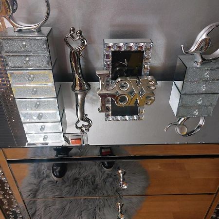 Queen House Apartman Zagreb Bagian luar foto
