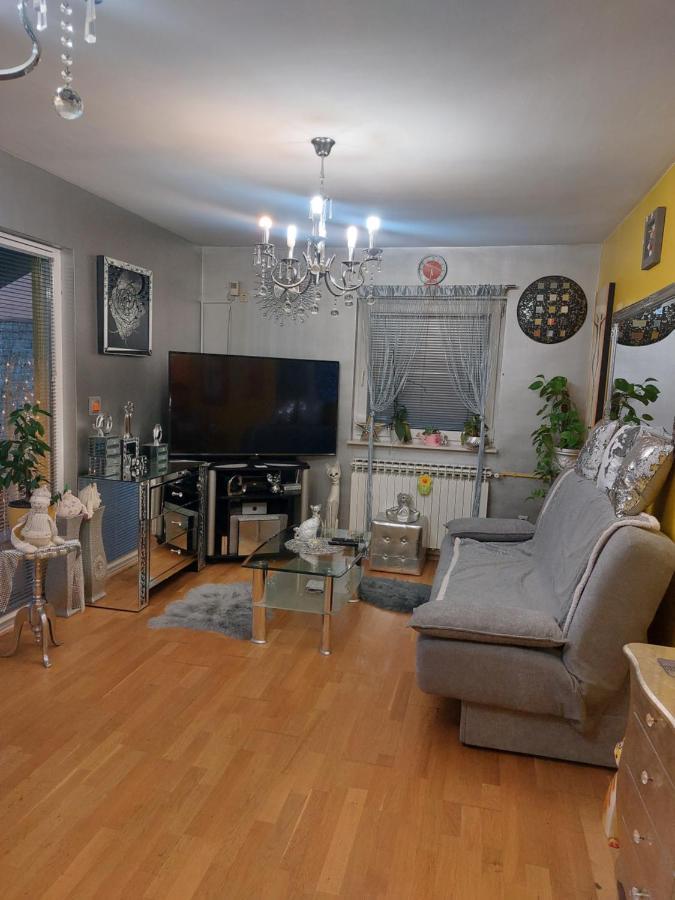 Queen House Apartman Zagreb Bagian luar foto